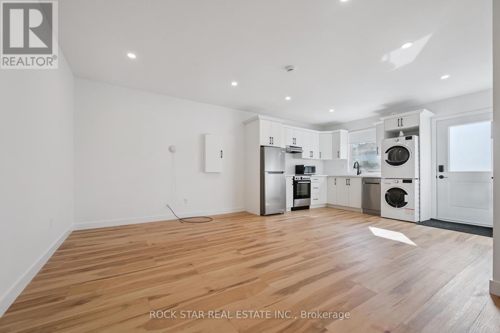20 Braeburn Avenue, Toronto, Ontario  M9P 2J3 - Photo 36 - W13880128