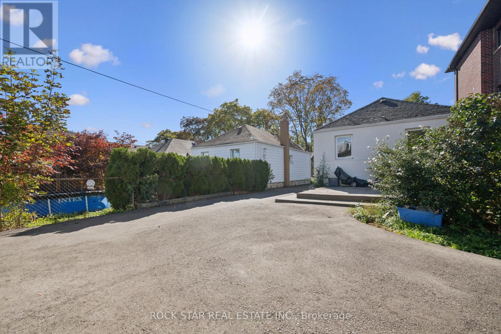 20 Braeburn Avenue, Toronto, Ontario  M9P 2J3 - Photo 42 - W13880128