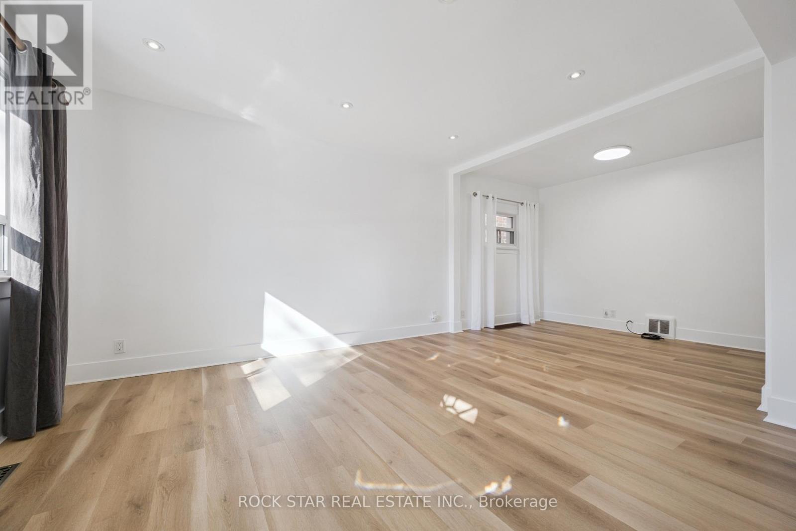 20 Braeburn Avenue, Toronto, Ontario  M9P 2J3 - Photo 6 - W13880128