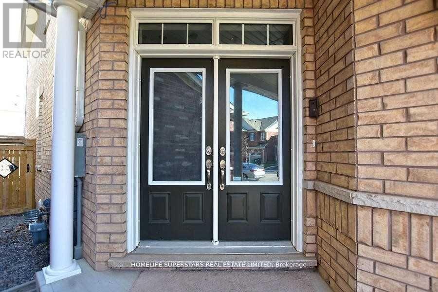 63 Enford Crescent, Brampton, Ontario  L7A 4C7 - Photo 3 - W13880214