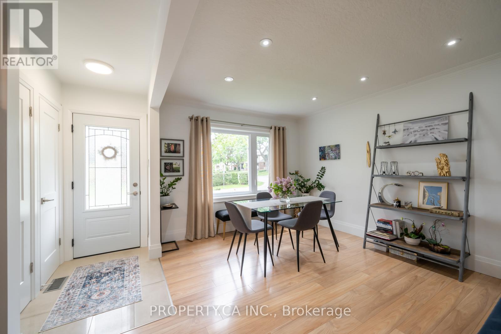 44 Daniels Street, Toronto, Ontario  M8Y 1M1 - Photo 3 - W13880254