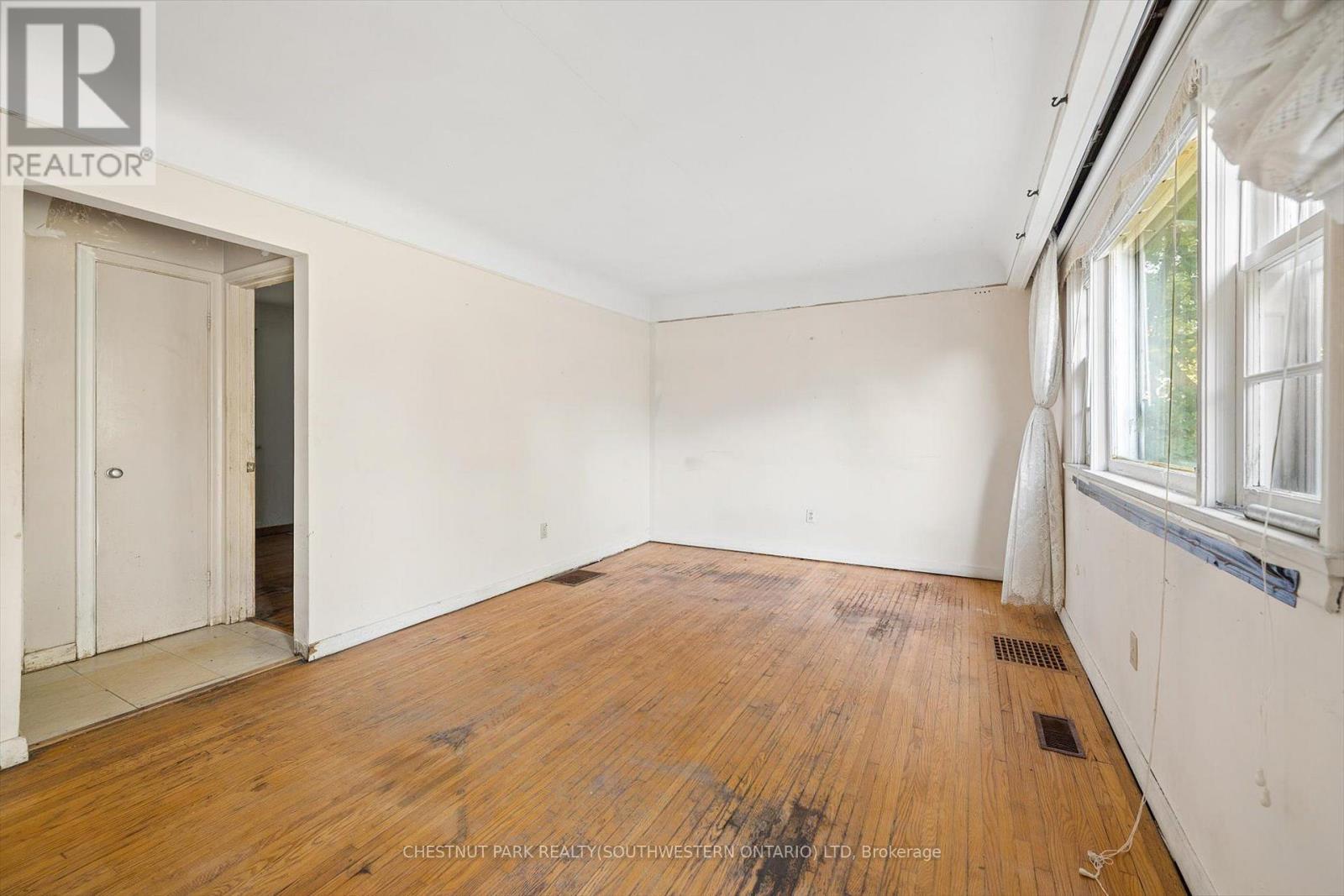 2 Lincoln Crescent, Guelph, Ontario  N1E 1Y8 - Photo 14 - X13880010