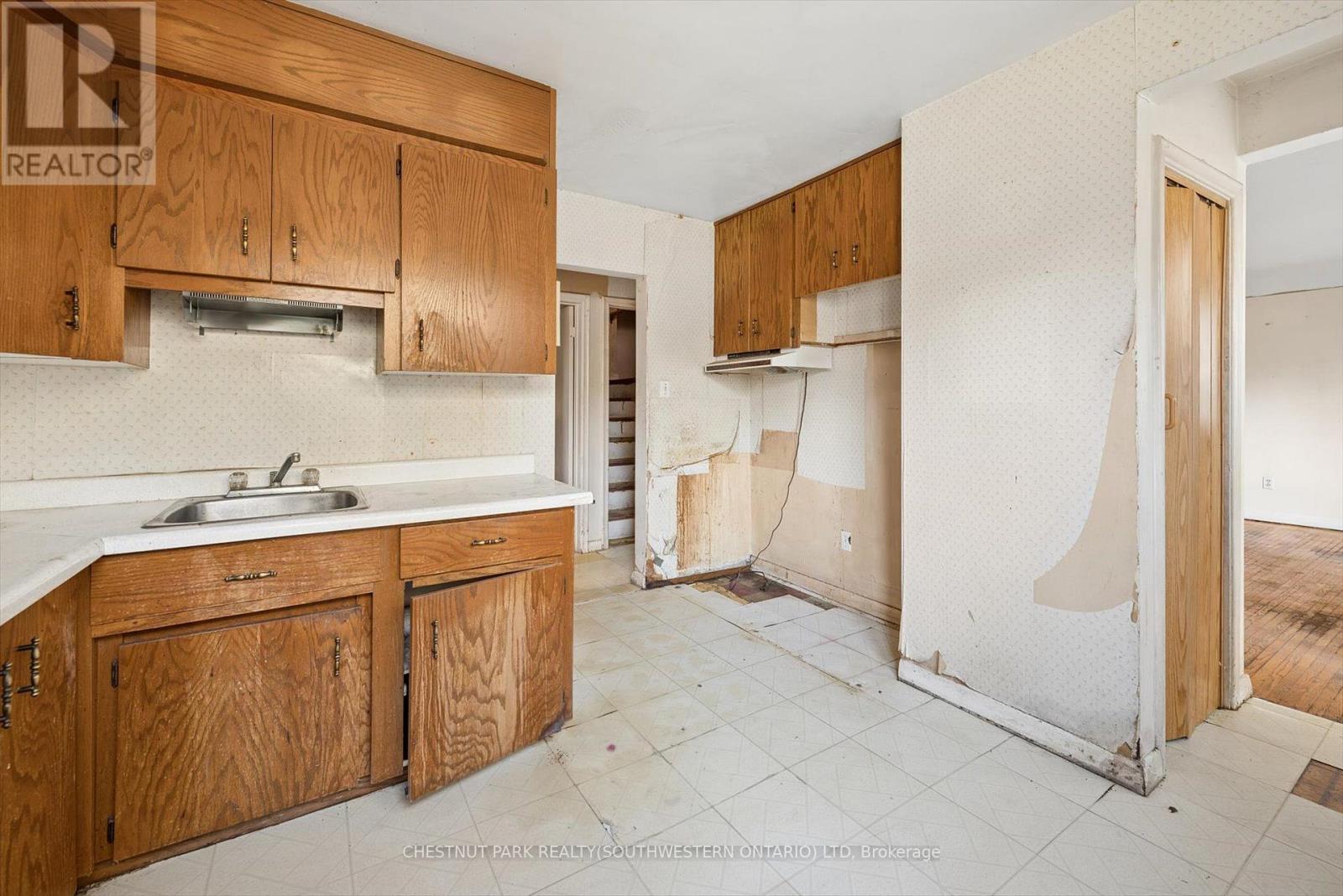 2 Lincoln Crescent, Guelph, Ontario  N1E 1Y8 - Photo 17 - X13880010