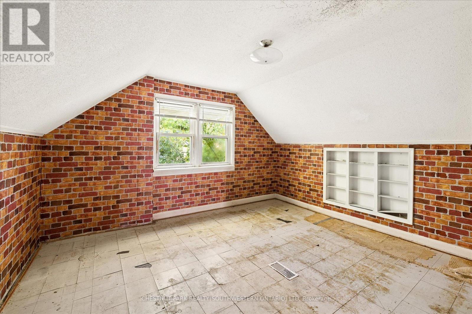 2 Lincoln Crescent, Guelph, Ontario  N1E 1Y8 - Photo 24 - X13880010