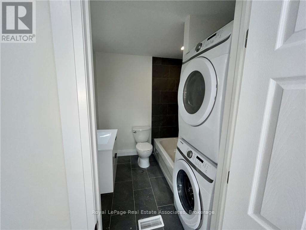 Upper - 289 Fairfield Avenue, Hamilton, Ontario  L8H 5H5 - Photo 12 - X13880078