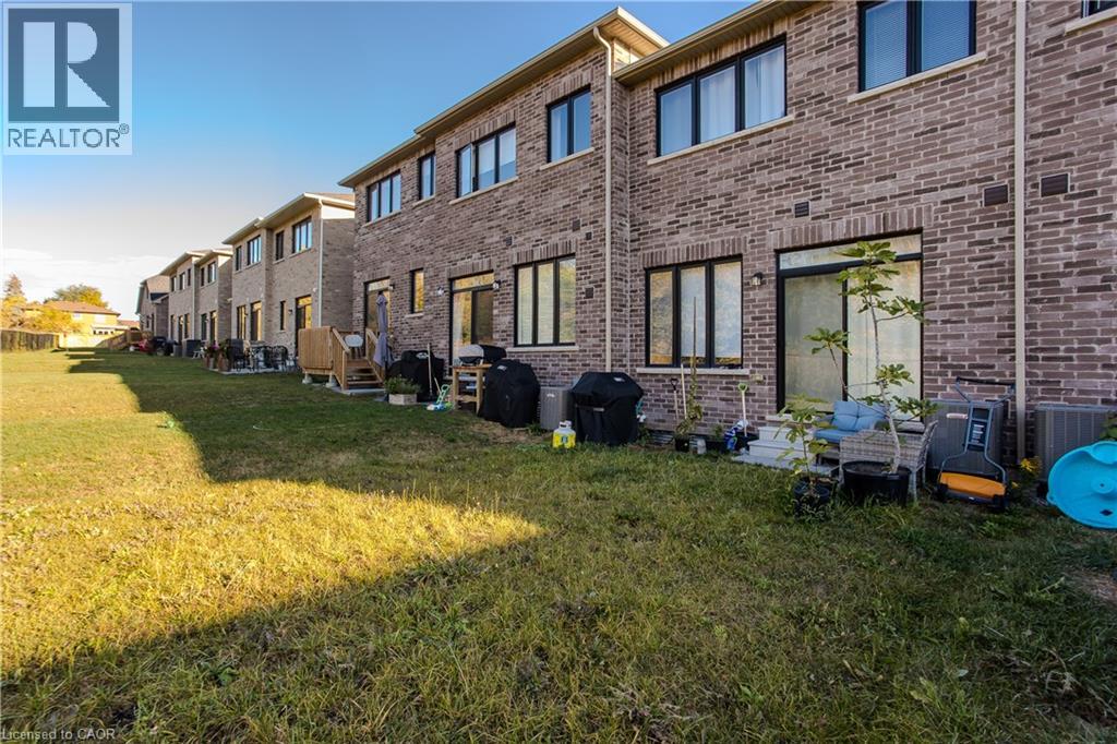 1358 Almonte Drive, Burlington, Ontario  L7P 0V6 - Photo 4 - 40868790