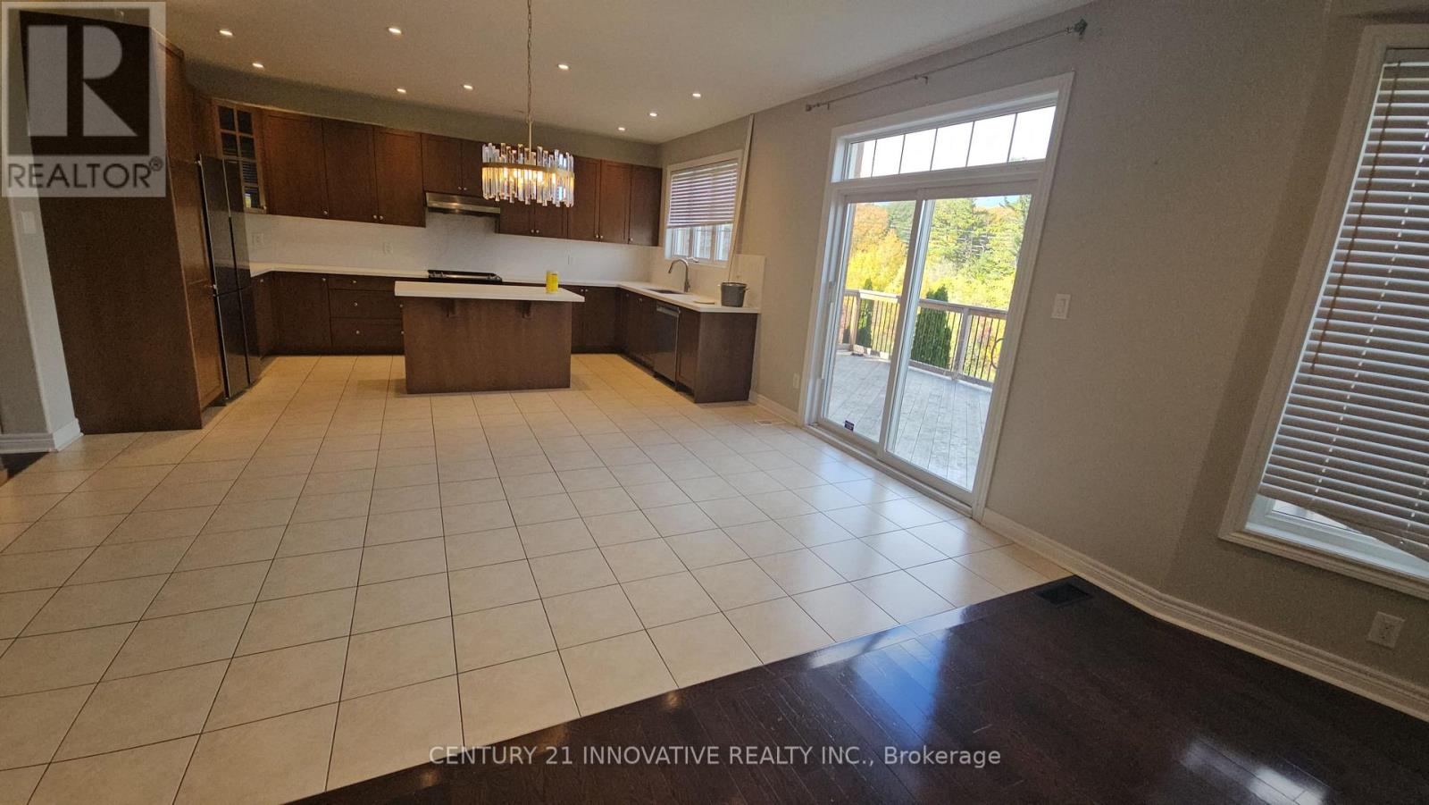 Upper - 118 Santa Amato Crescent, Vaughan, Ontario  L4J 0G1 - Photo 12 - N13689044