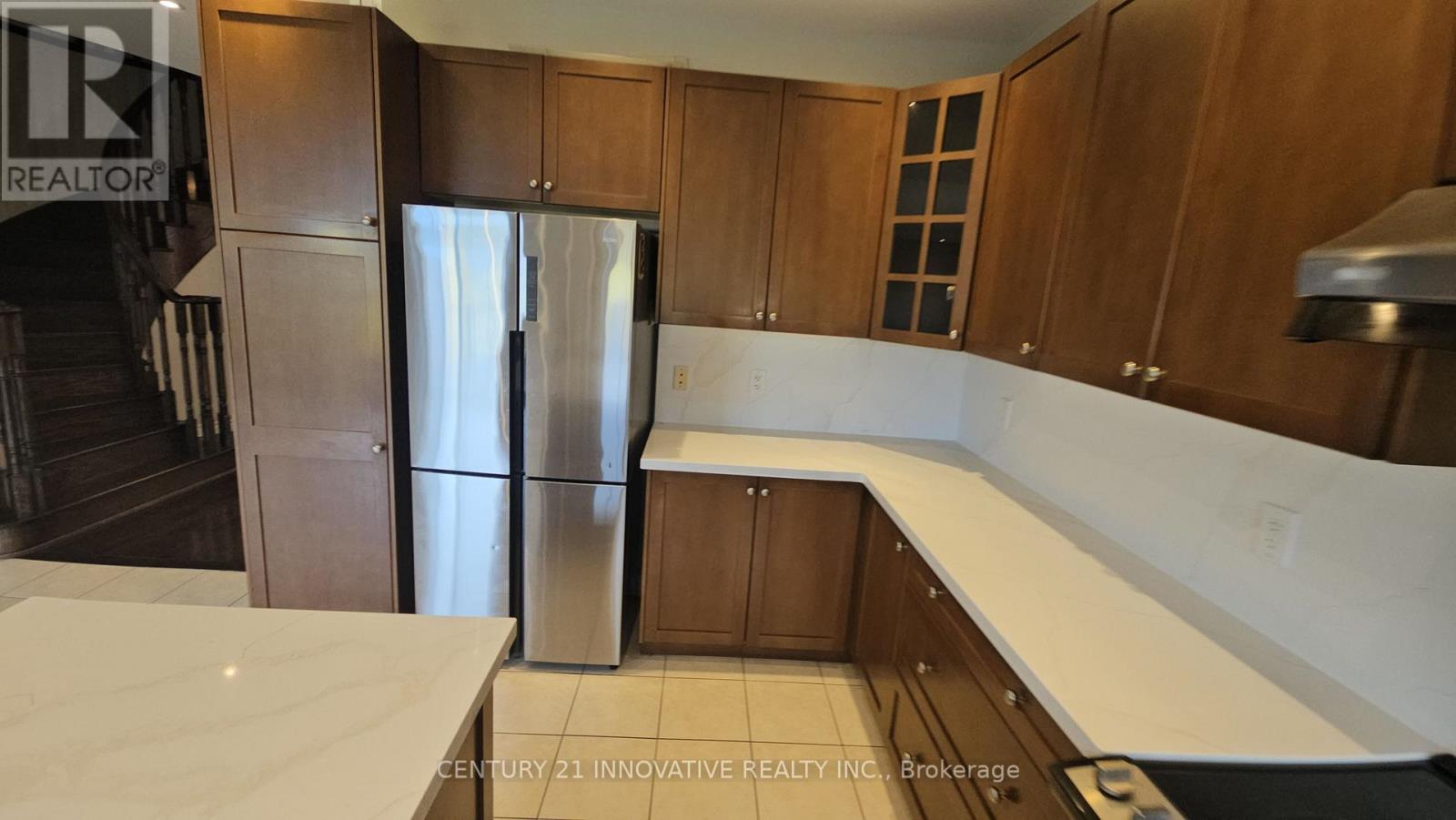 Upper - 118 Santa Amato Crescent, Vaughan, Ontario  L4J 0G1 - Photo 13 - N13689044