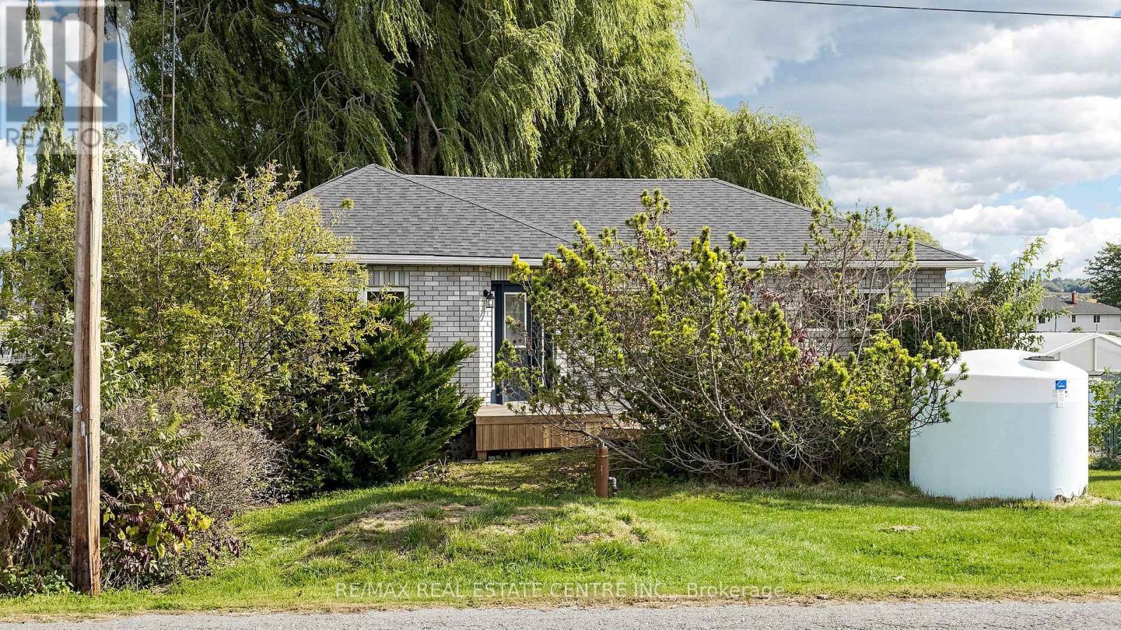 393 Canal Road W, Bradford West Gwillimbury, Ontario  L3Z 4C4 - Photo 2 - N13852908