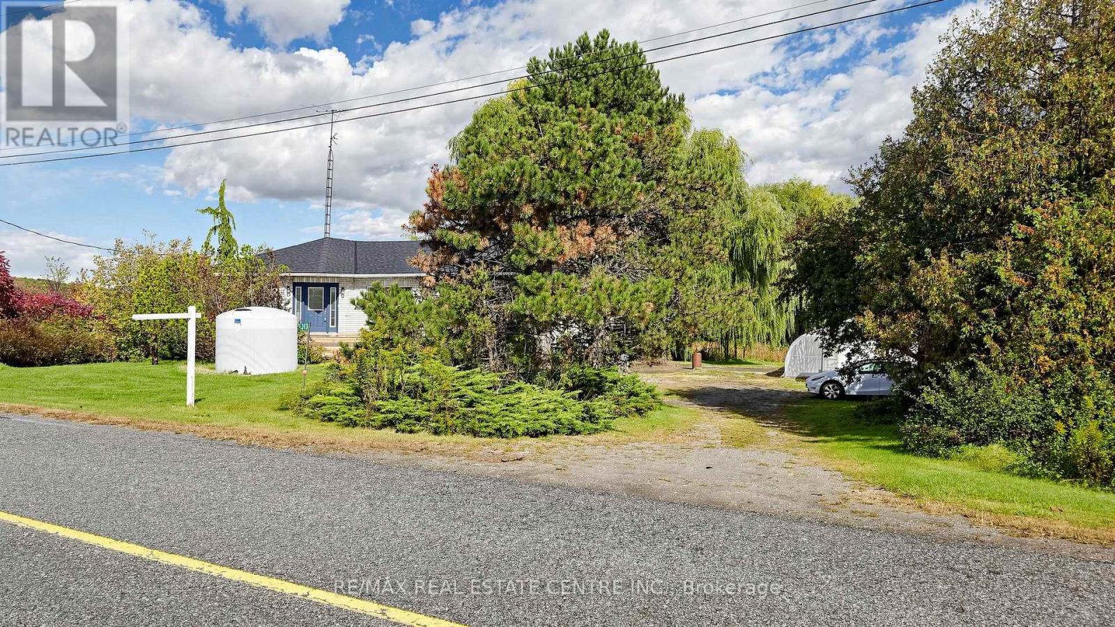 393 Canal Road W, Bradford West Gwillimbury, Ontario  L3Z 4C4 - Photo 3 - N13852908