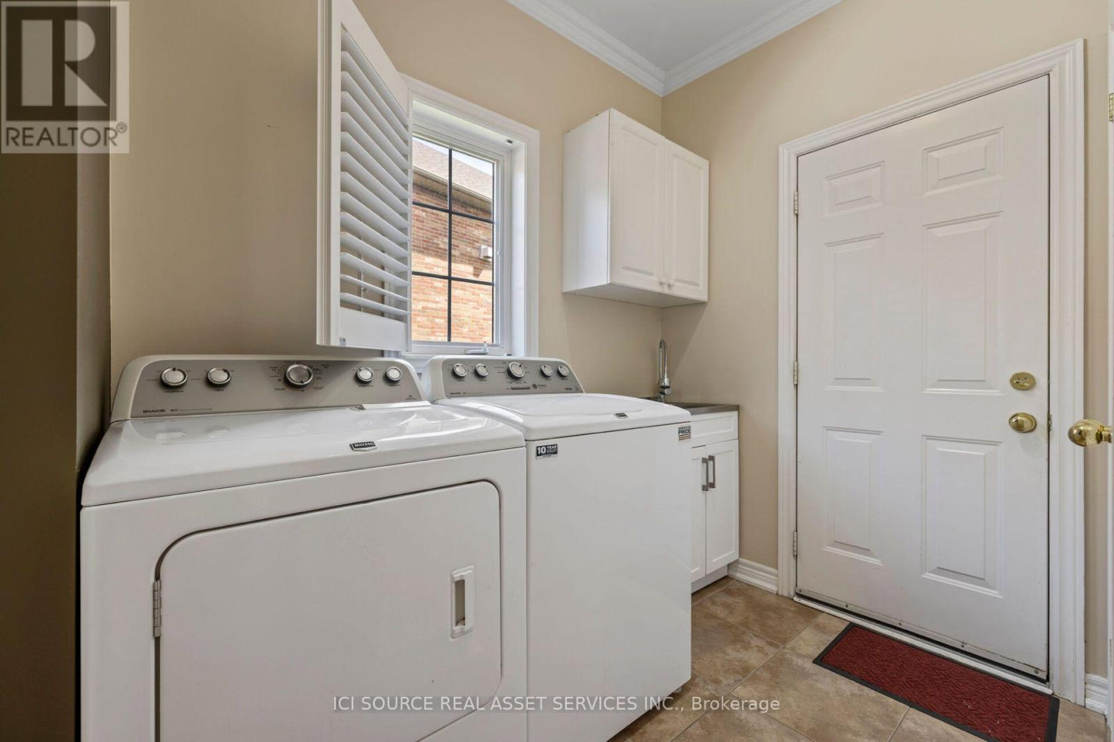 2317 Parkglen Avenue, Oakville, Ontario  L6M 4R3 - Photo 3 - W13859594