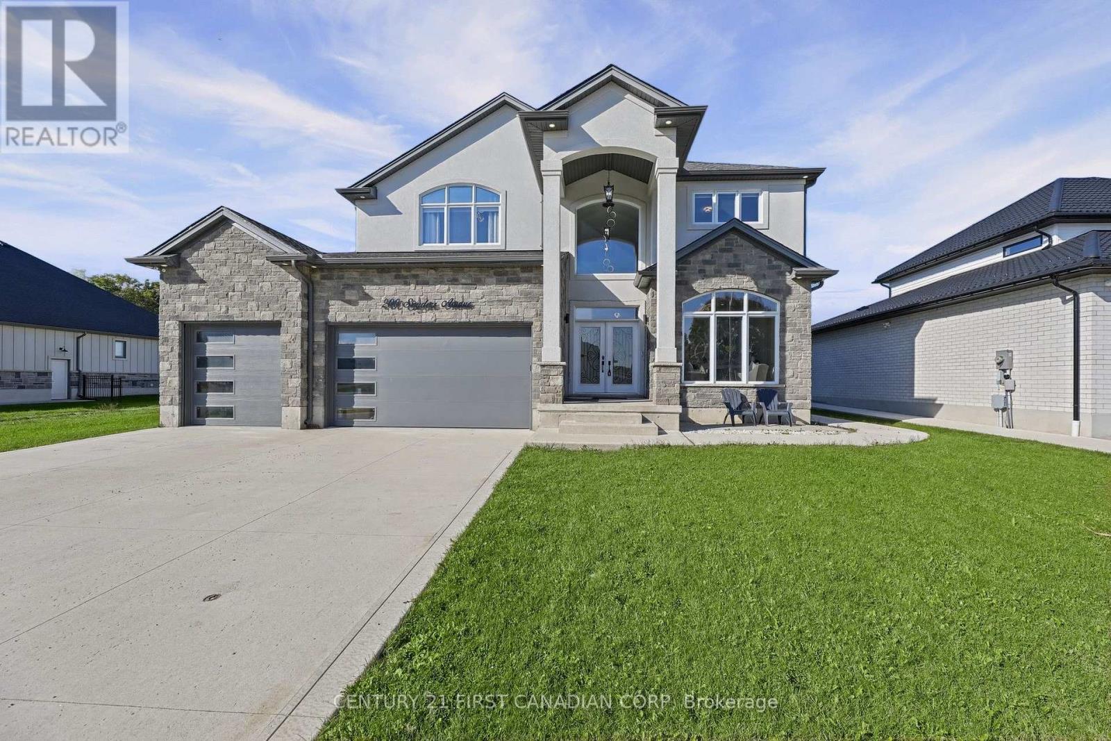 200 Snyders Avenue, Central Elgin, Ontario  N0L 1B0 - Photo 1 - X13880380