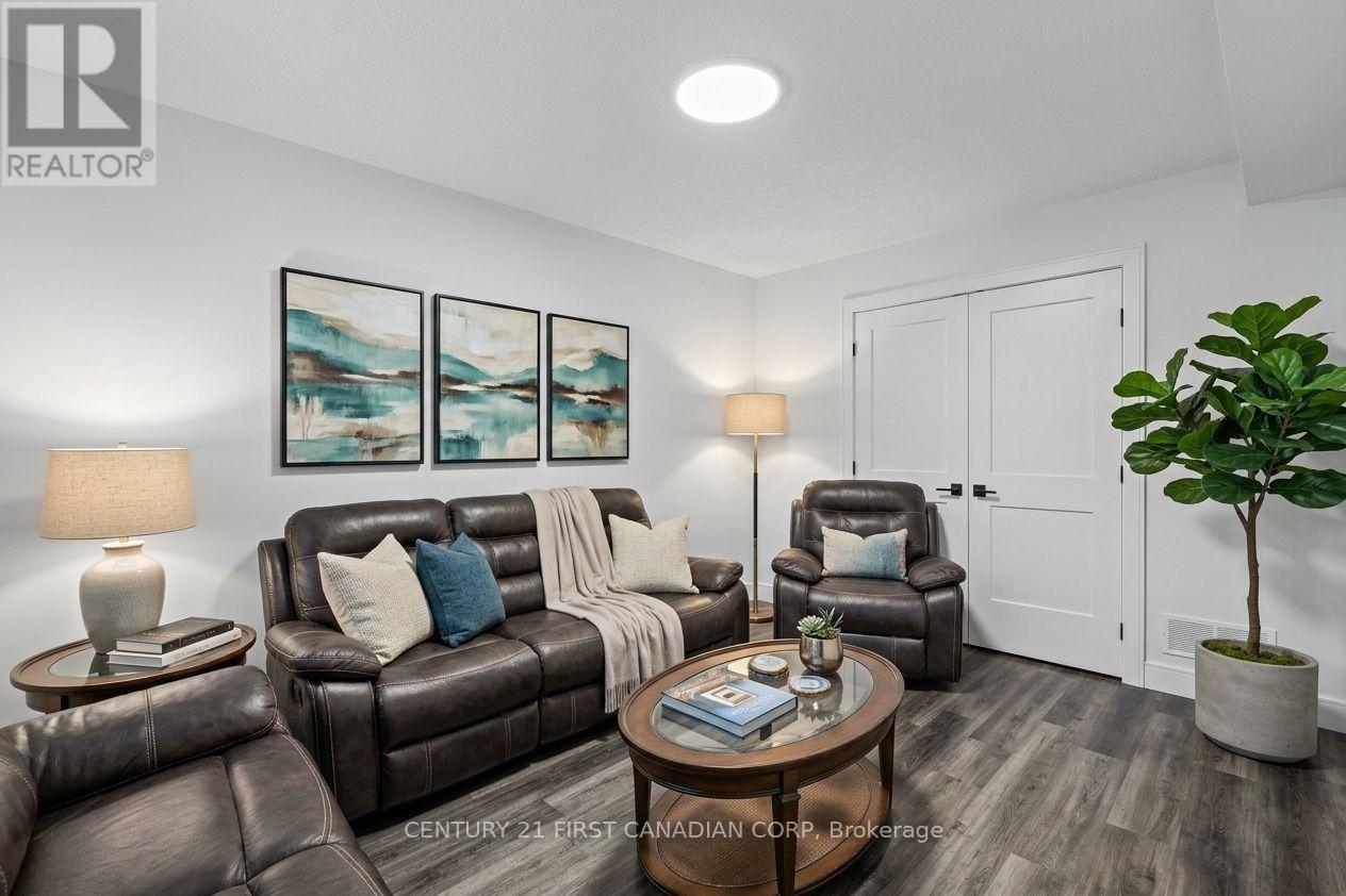 200 Snyders Avenue, Central Elgin, Ontario  N0L 1B0 - Photo 41 - X13880380