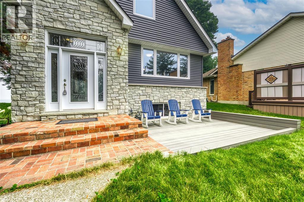 1110 BRAEMAR LANE Sarnia Ontario Canada N7V3B5 5