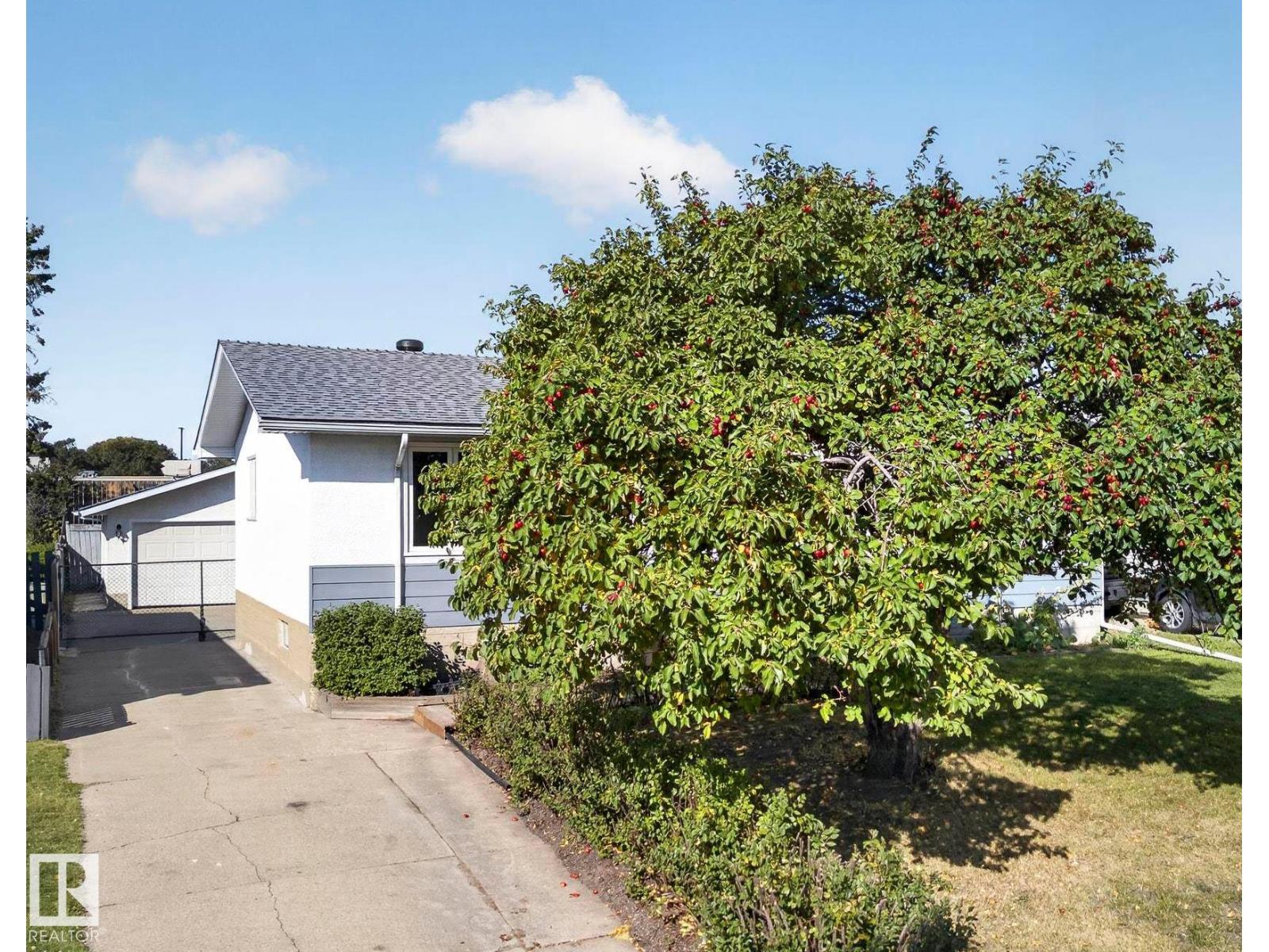 25 Milburn Cr, Sherwood Park, Alberta  T8A 0T9 - Photo 1 - E4510366