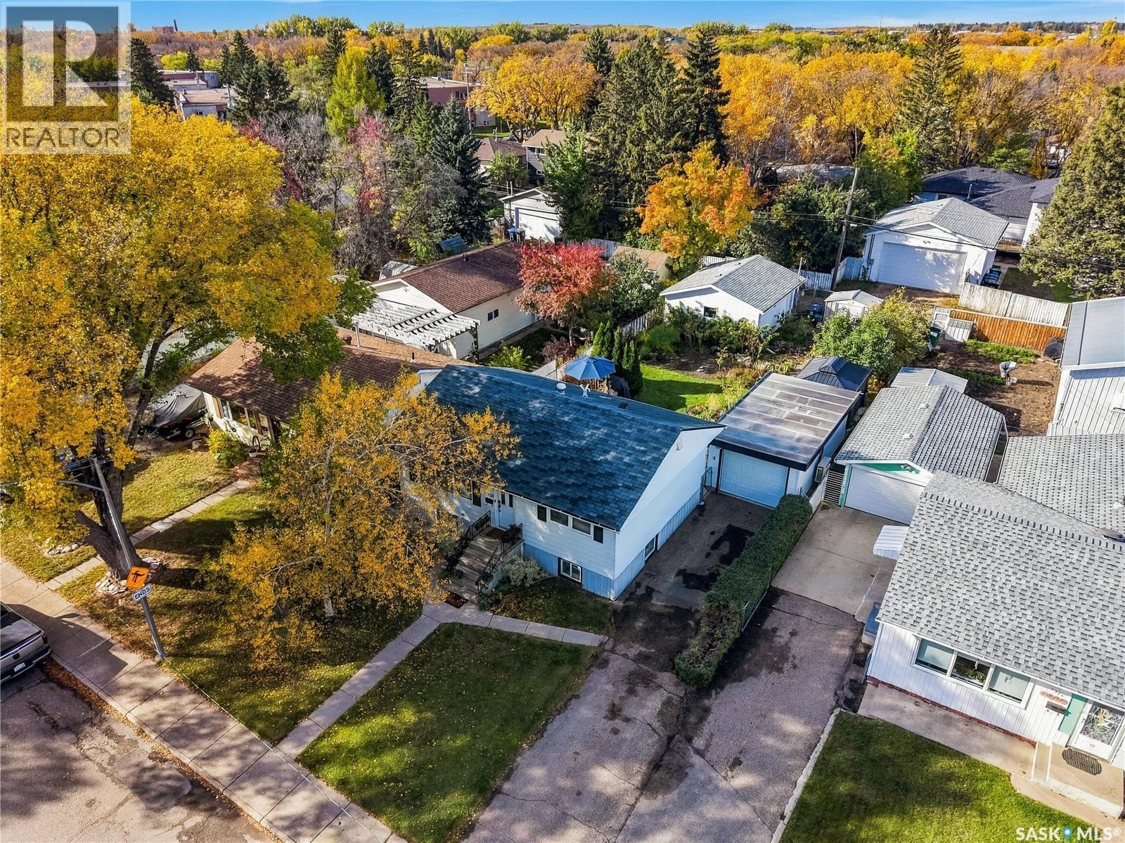 1333 M Avenue S, Saskatoon, Saskatchewan  S7M 2R4 - Photo 2 - SK050646