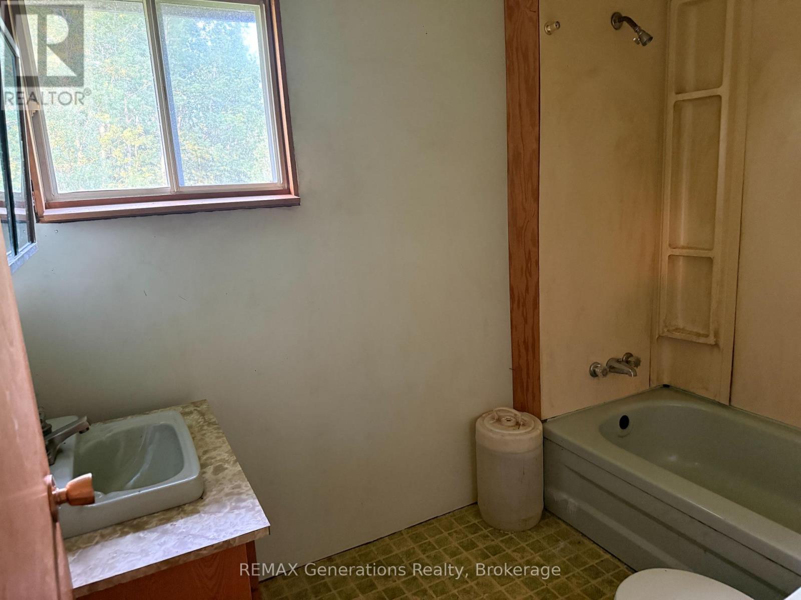 6071 Hwy 61 Highway, Neebing, Ontario  P7L 0A6 - Photo 17 - X13880404