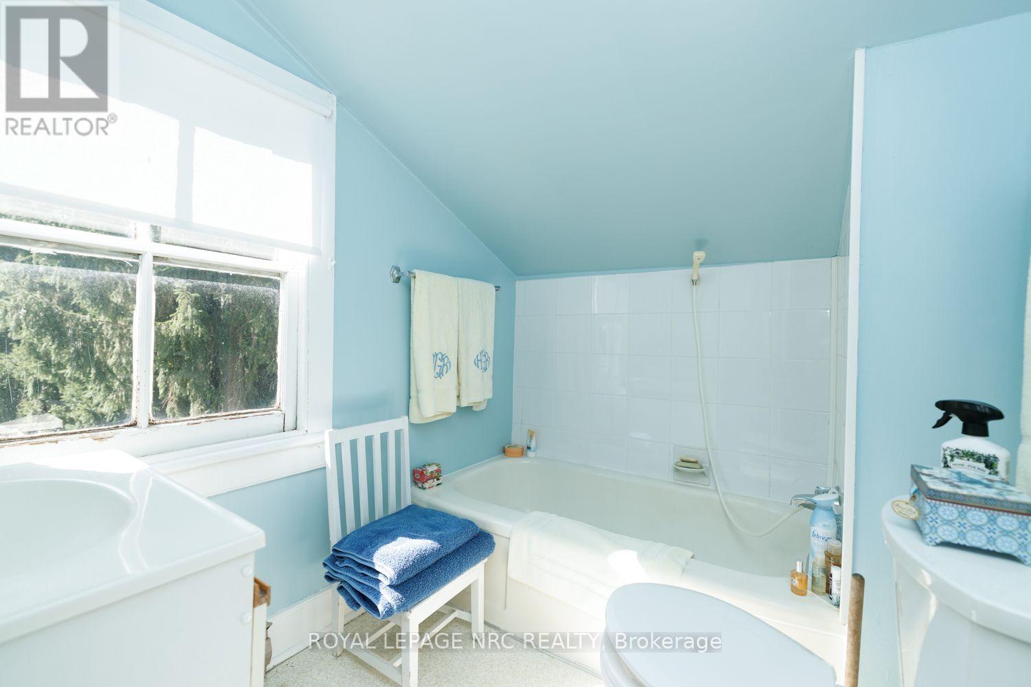 292 Johnson Street S, Niagara-On-The-Lake, Ontario  L0S 1J0 - Photo 25 - X13880456