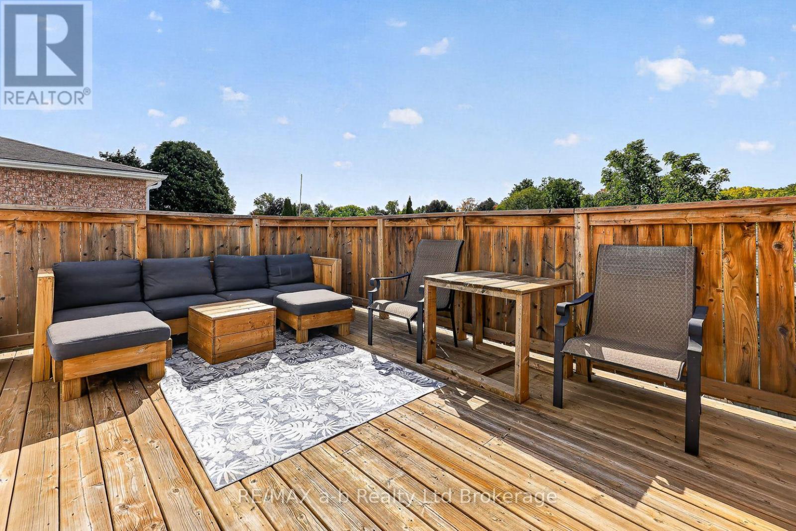 17 Rossiter Road, Ingersoll, Ontario N5C 4C9 - Photo 17 - X13880412