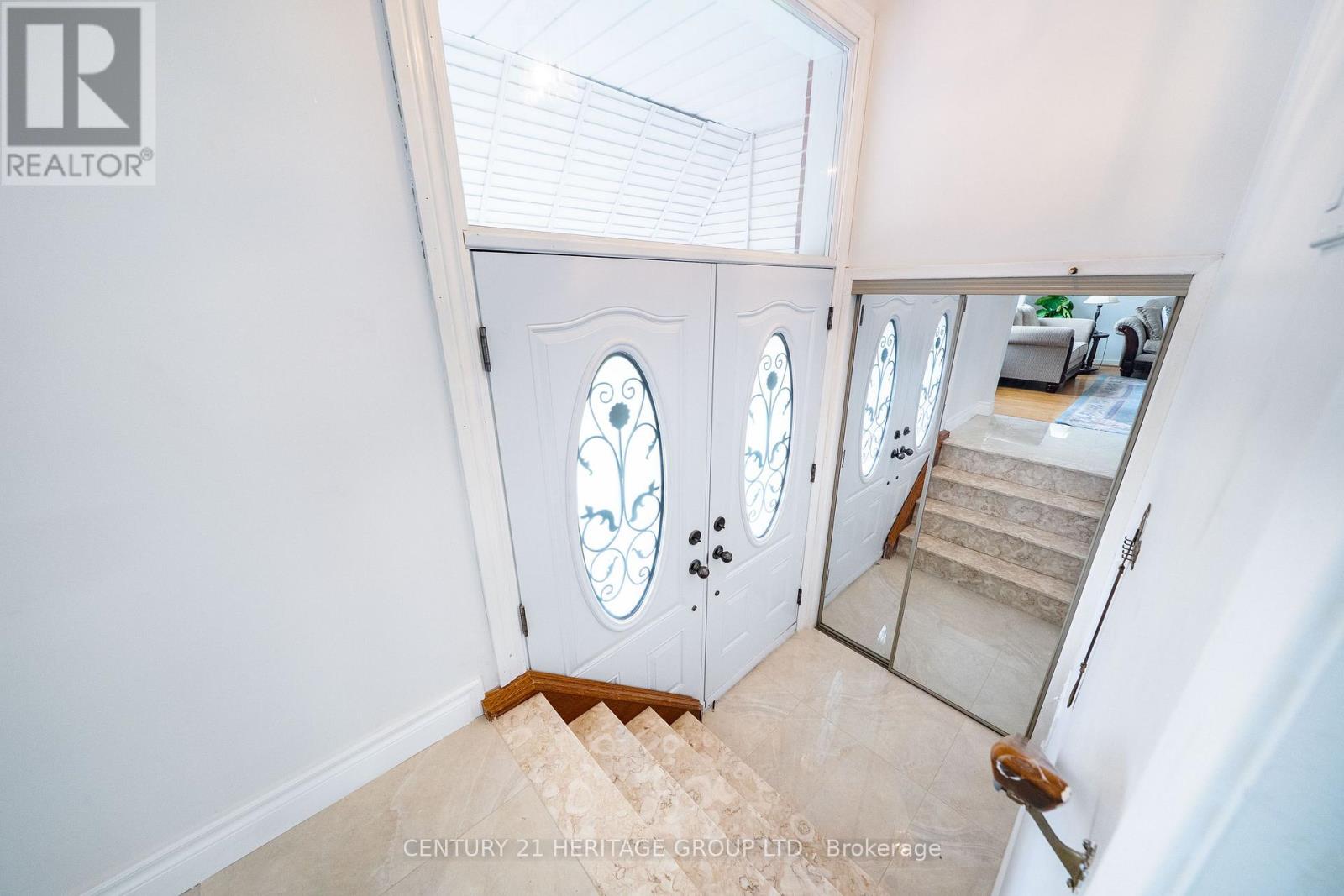 37 Gambello Crescent, Toronto, Ontario  M3J 1W2 - Photo 5 - W13858912