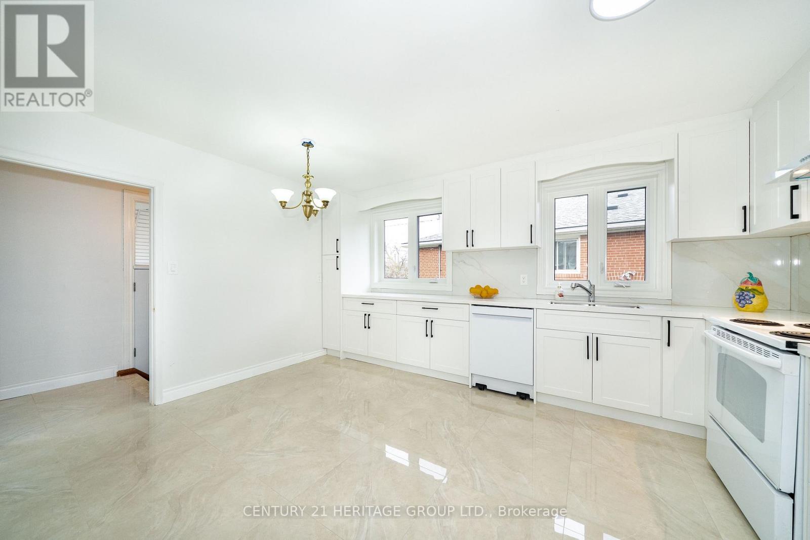 37 Gambello Crescent, Toronto, Ontario  M3J 1W2 - Photo 13 - W13858912