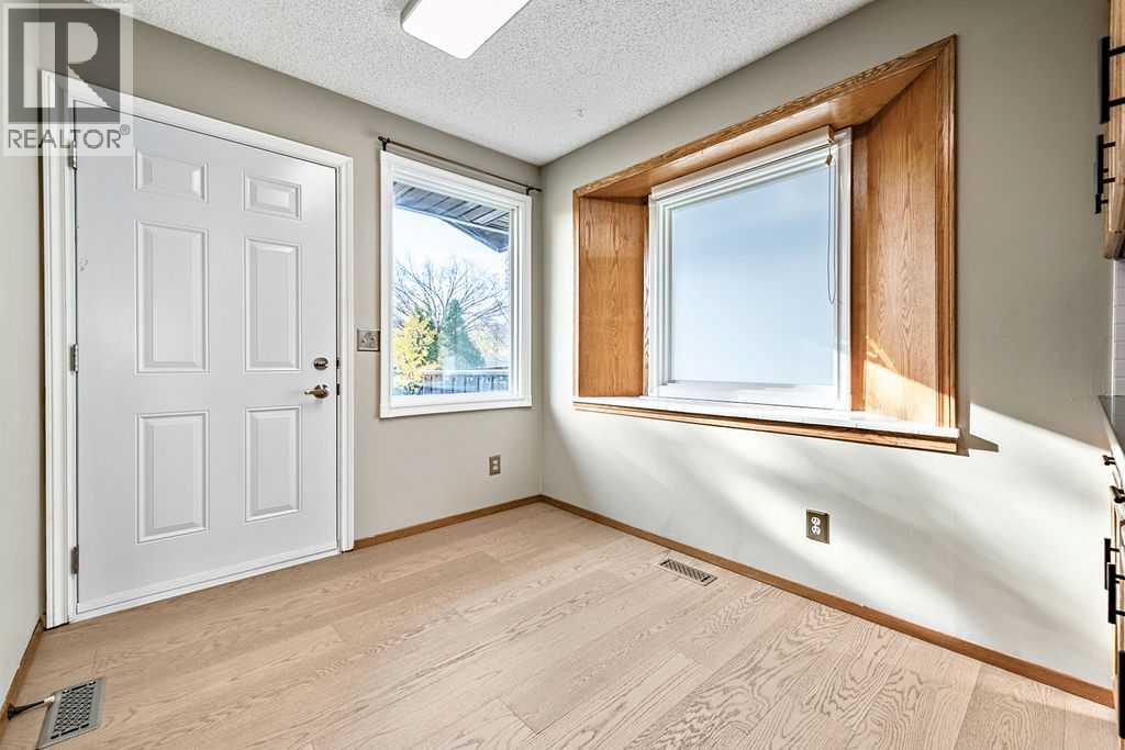 188 Deersaxon Circle SE, Calgary, Alberta  T2J 6R5 - Photo 12 - A2347847
