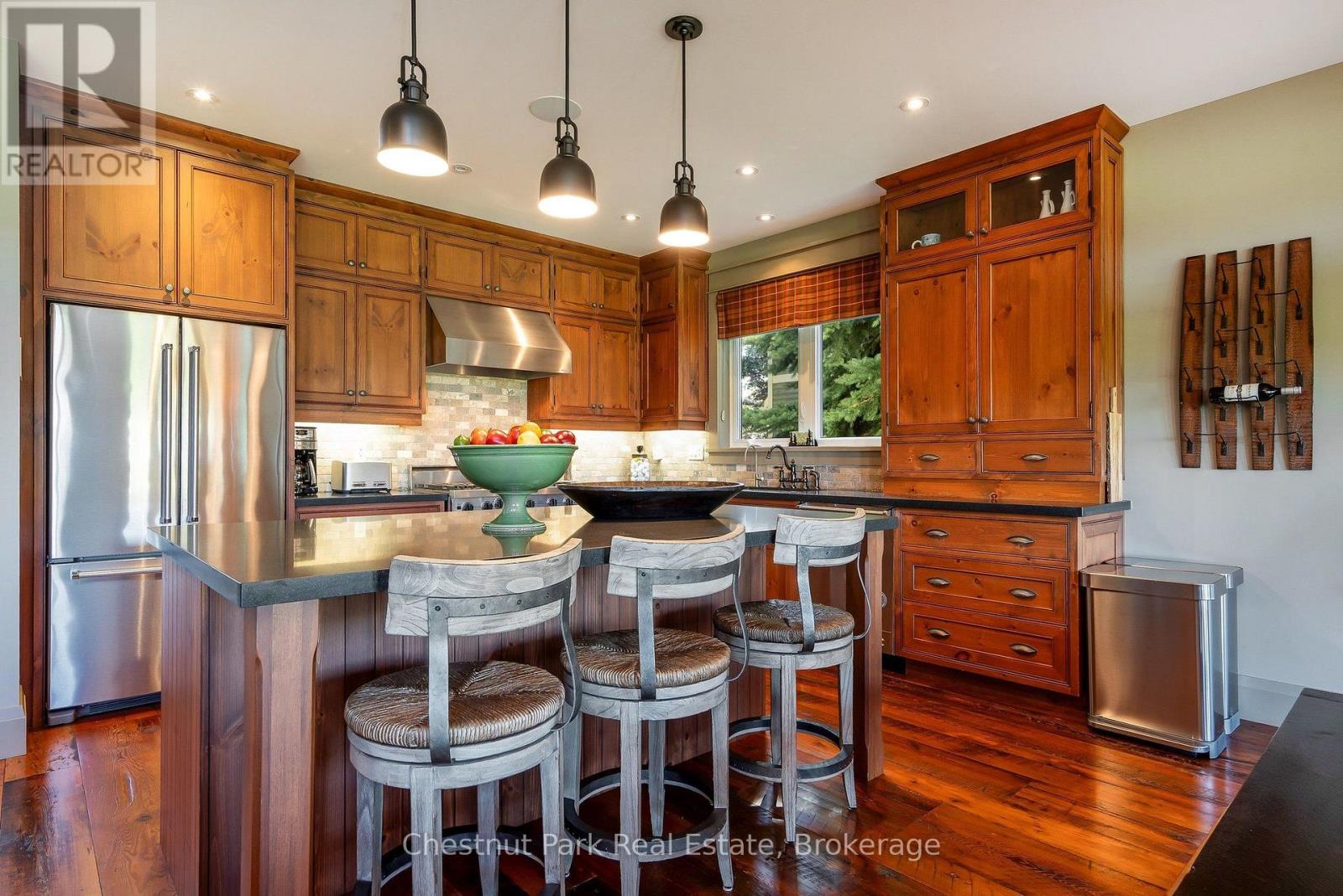 124 Snowbridge Way, Blue Mountains, Ontario  L9Y 0V1 - Photo 15 - X13880428