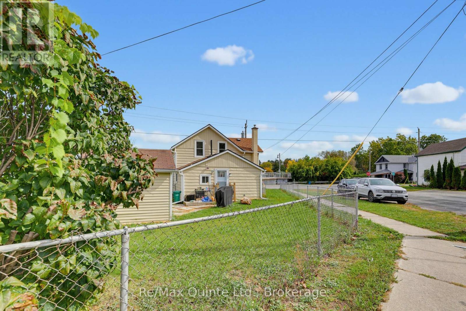 84 Moira Street E, Belleville, Ontario  K8P 2S4 - Photo 19 - X13880434