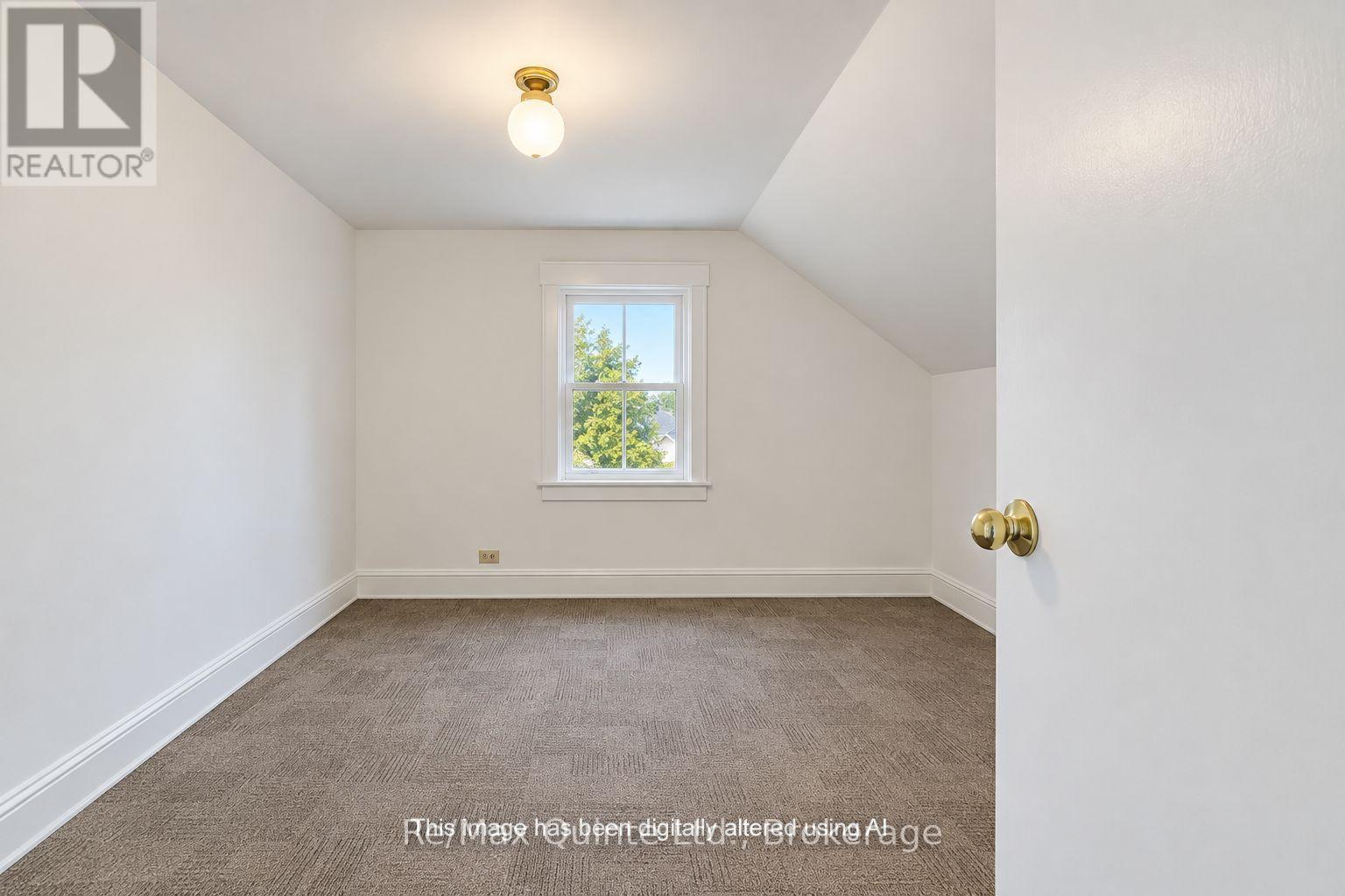 84 Moira Street E, Belleville, Ontario  K8P 2S4 - Photo 9 - X13880434