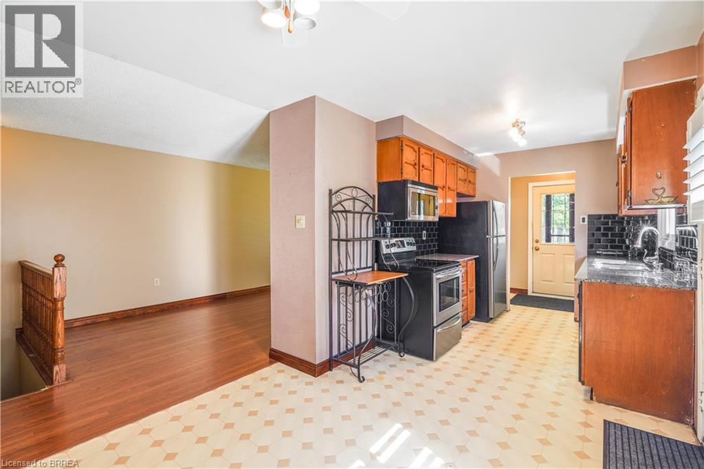 35 Ivanhoe Road, Brantford, Ontario  N3R 6V1 - Photo 14 - 40868927