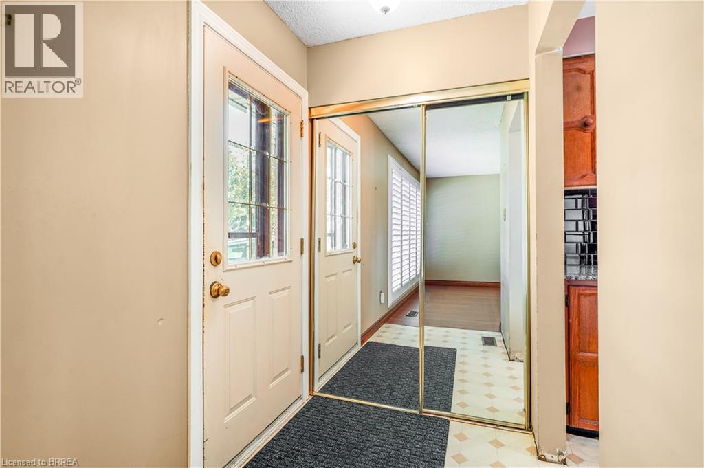 35 Ivanhoe Road, Brantford, Ontario  N3R 6V1 - Photo 6 - 40868927