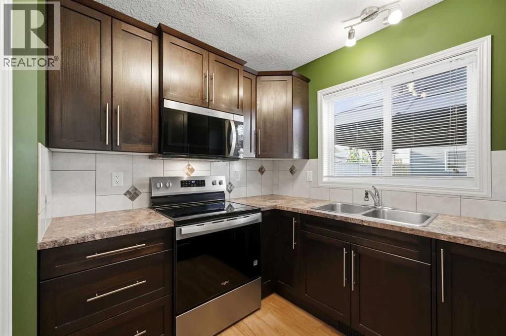 124 Pioneer Way, Blackfalds, Alberta  T4M 0B7 - Photo 13 - A2351282