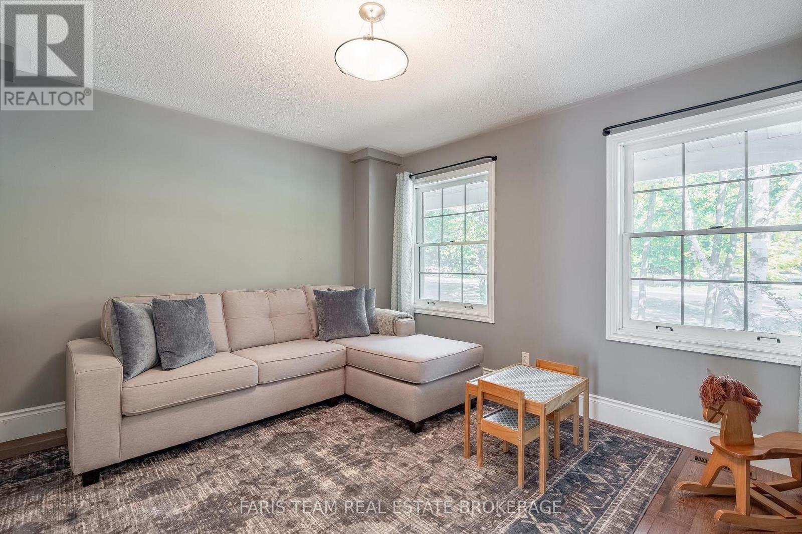 12 Valley View Drive, Springwater, Ontario  L0L 1Y0 - Photo 10 - S13880394