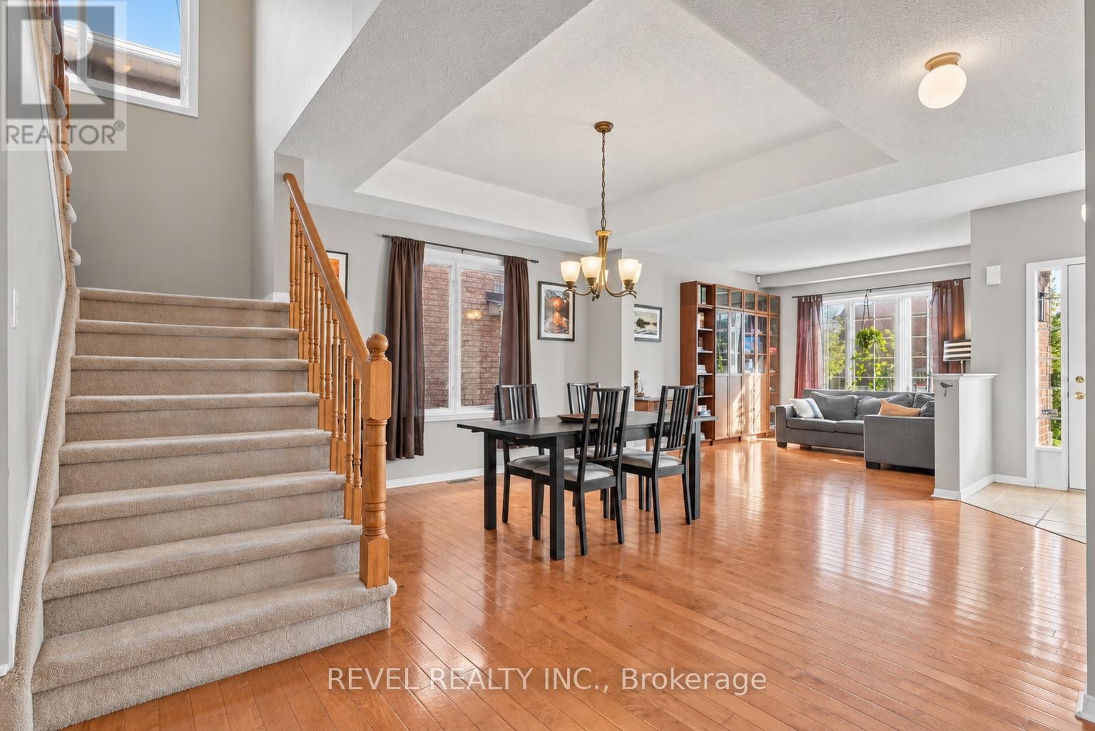 30 Sun King Crescent, Barrie (Innis-Shore), Ontario  L4M 7J9 - Photo 5 - S13880500