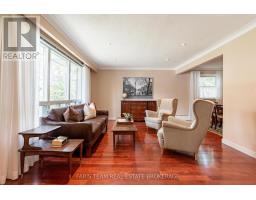 90 BEDFORD PARK AVENUE, Richmond Hill, Ontario
