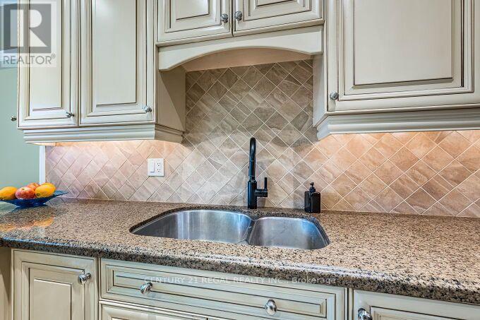 2 Alderbury Crescent, Brampton, Ontario  L6T 1P6 - Photo 15 - W13878884