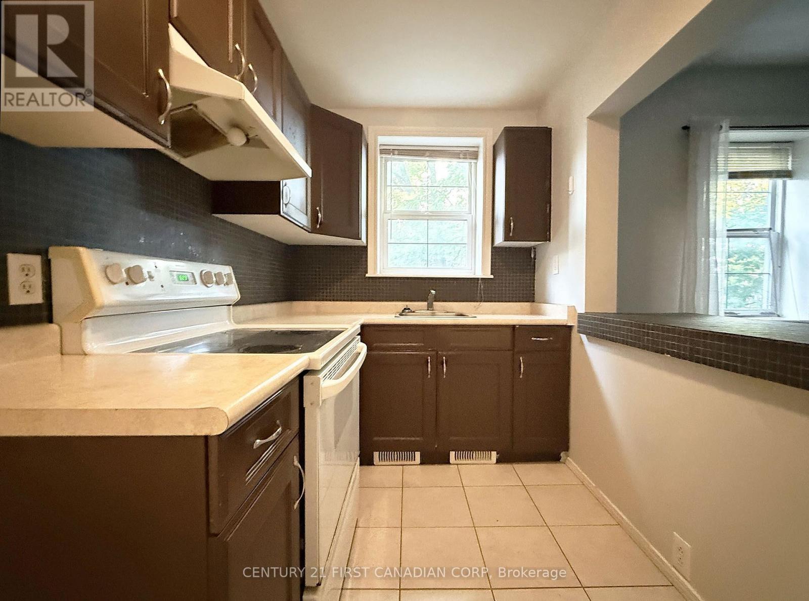 4 - 1 Waverley Place, London East, Ontario  N6B 2C3 - Photo 11 - X13720042