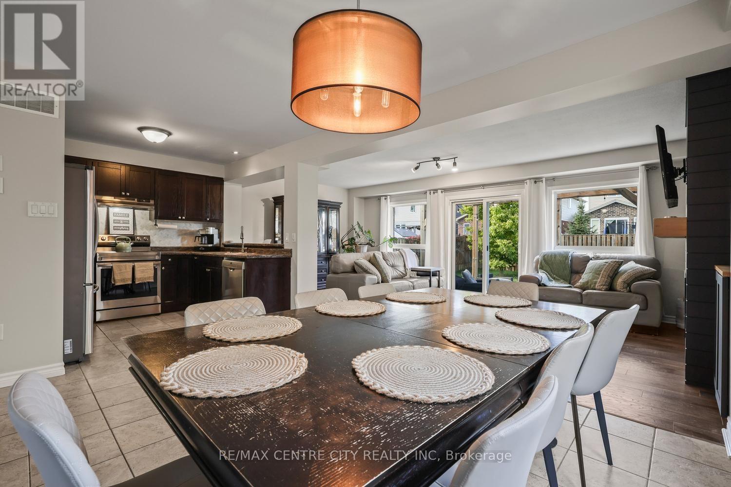 2296 Yellowbirch Way, London North, Ontario  N6G 0L3 - Photo 11 - X13880026