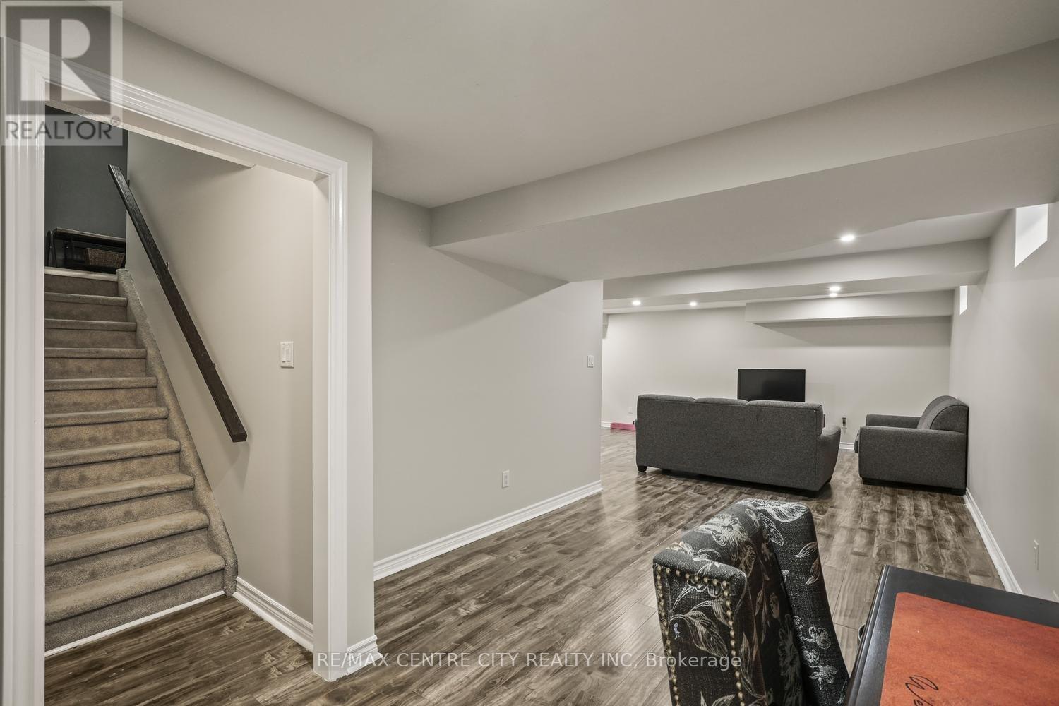 2296 Yellowbirch Way, London North, Ontario  N6G 0L3 - Photo 34 - X13880026