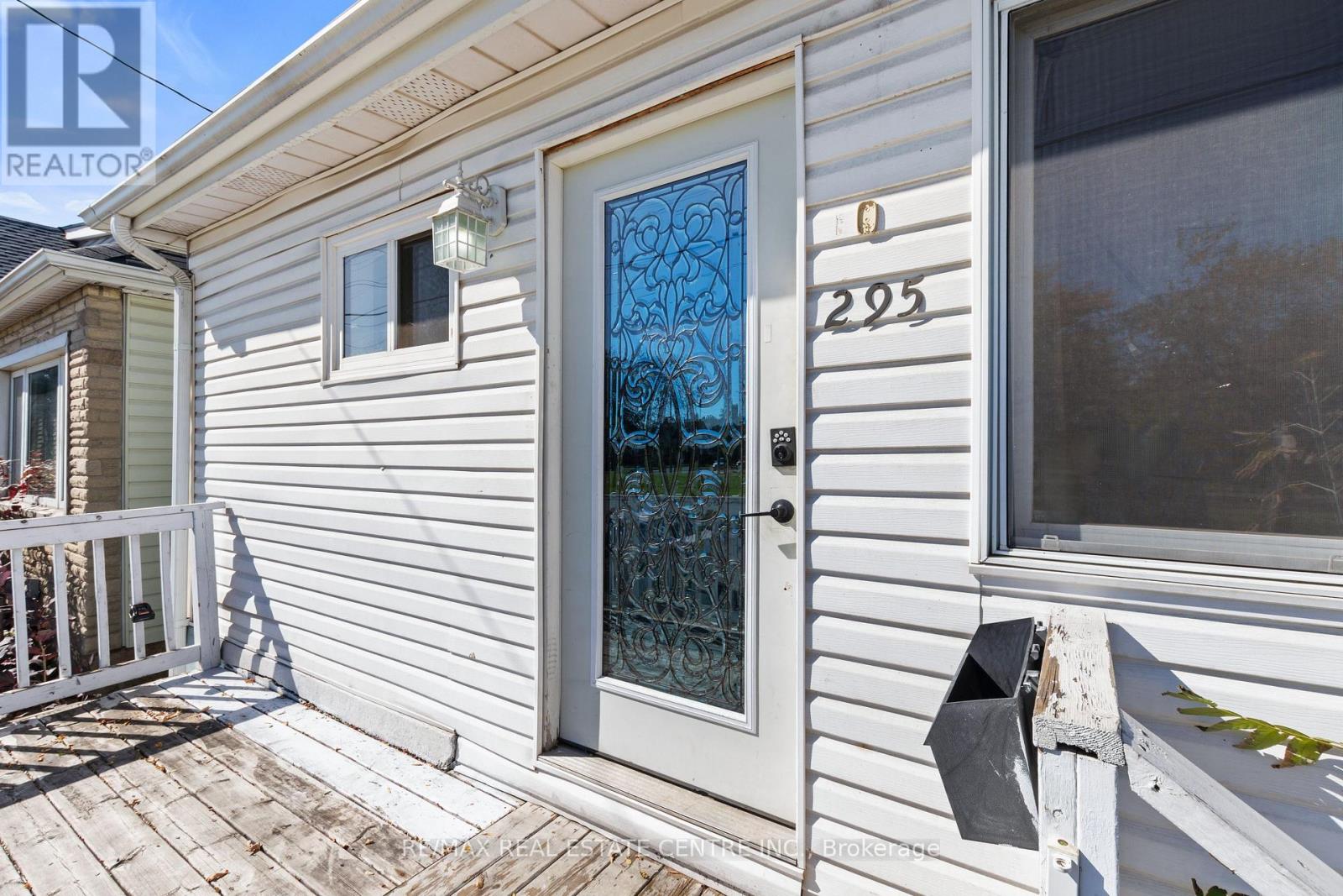 295 Strathearn Avenue, Hamilton, Ontario  L8H 5K8 - Photo 3 - X13880446