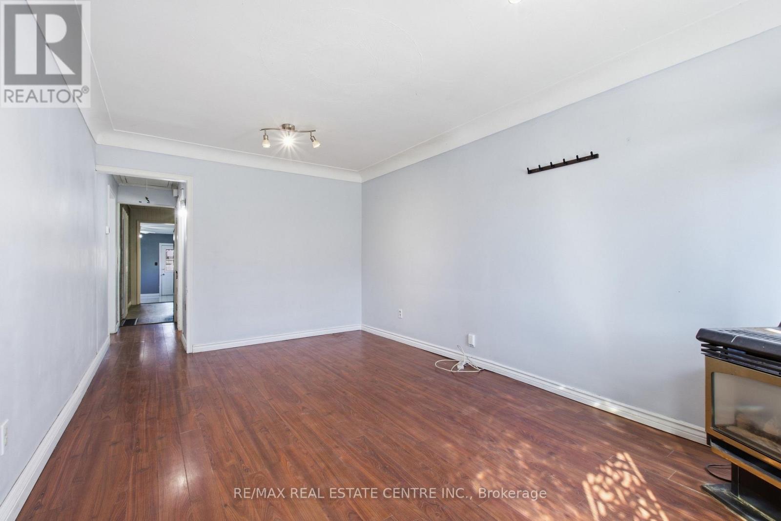 295 Strathearn Avenue, Hamilton, Ontario  L8H 5K8 - Photo 5 - X13880446