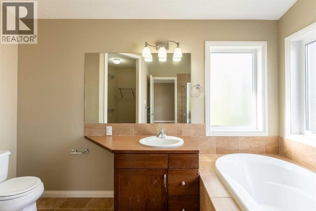 17 Coalbanks Link W, Lethbridge, Alberta  T1J 4H6 - Photo 27 - A2326571