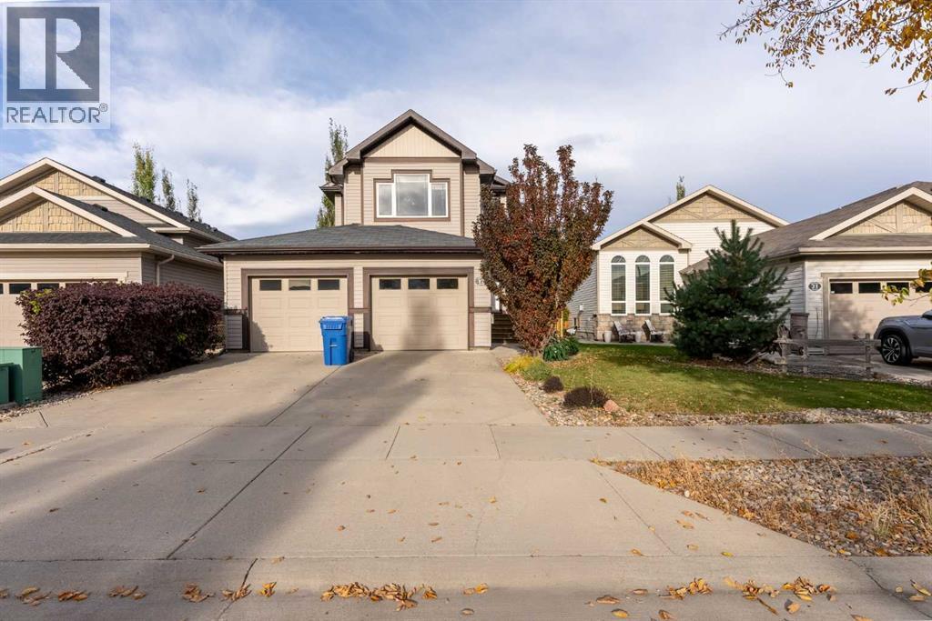 17 Coalbanks Link W, Lethbridge, Alberta  T1J 4H6 - Photo 1 - A2326571