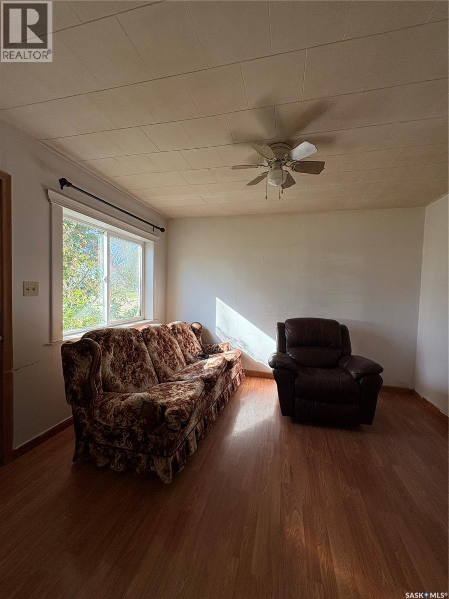 116 6th Avenue Sw, Ituna, Saskatchewan  S0A 1N0 - Photo 6 - SK050738