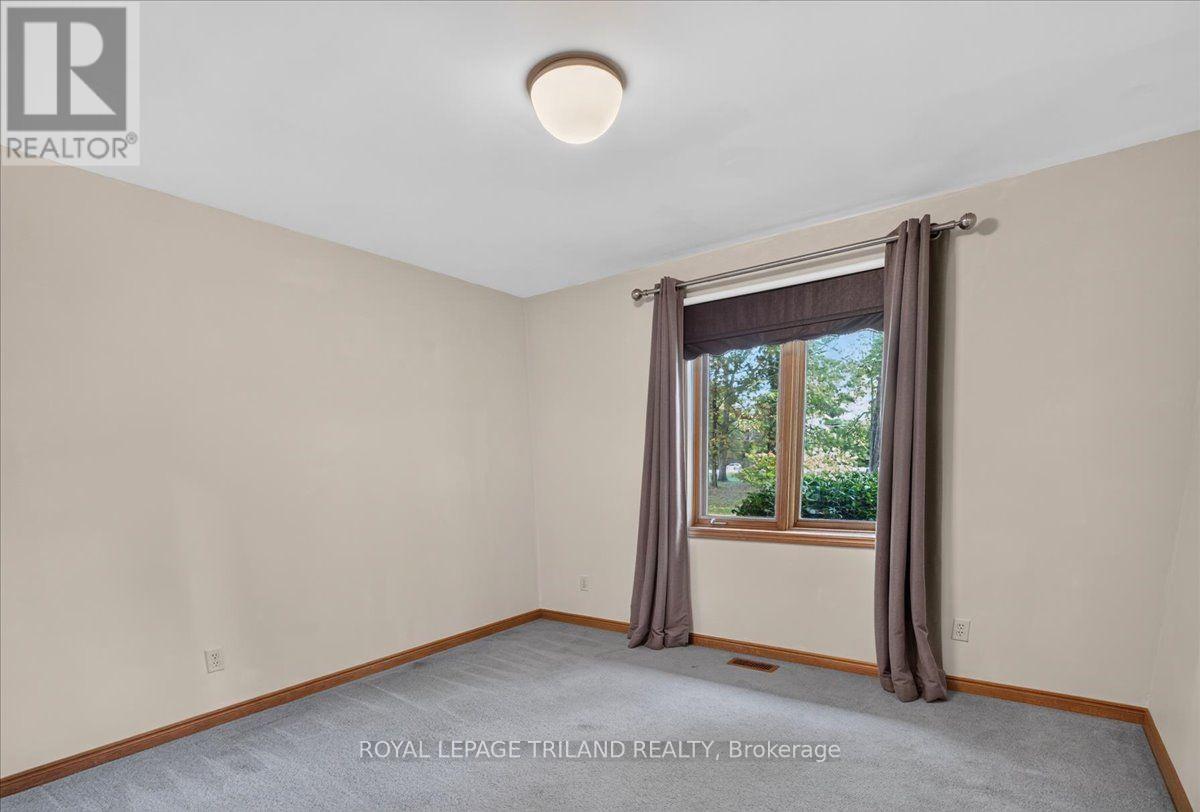 22775 Dogwood Road, Southwest Middlesex, Ontario  N0L 1Z0 - Photo 19 - X13880758