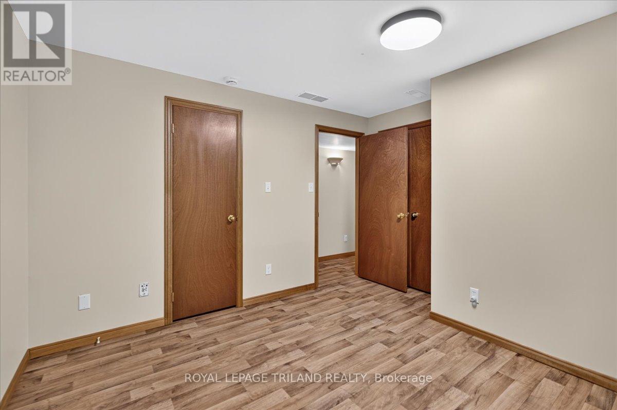 22775 Dogwood Road, Southwest Middlesex, Ontario  N0L 1Z0 - Photo 32 - X13880758