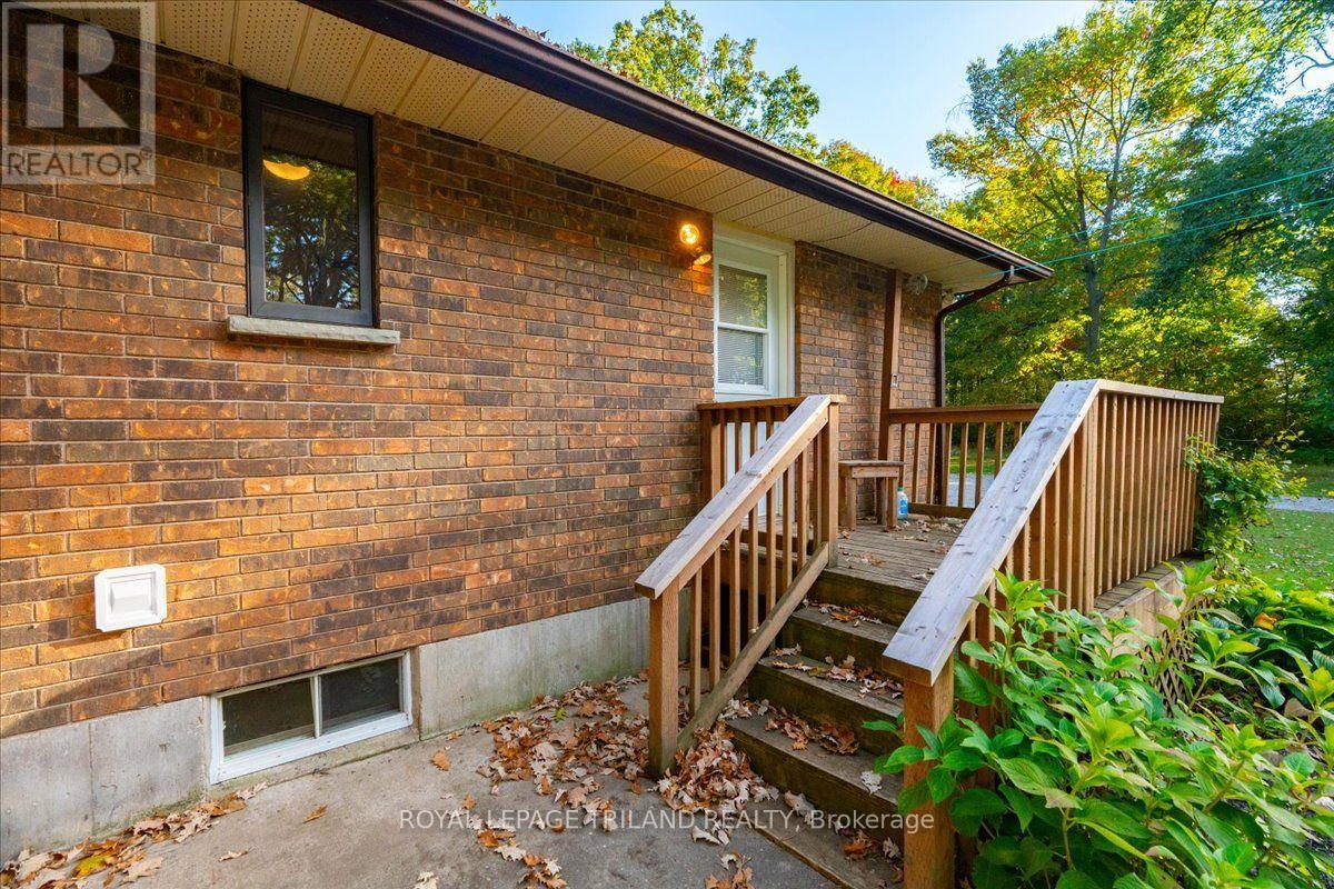 22775 Dogwood Road, Southwest Middlesex, Ontario  N0L 1Z0 - Photo 38 - X13880758