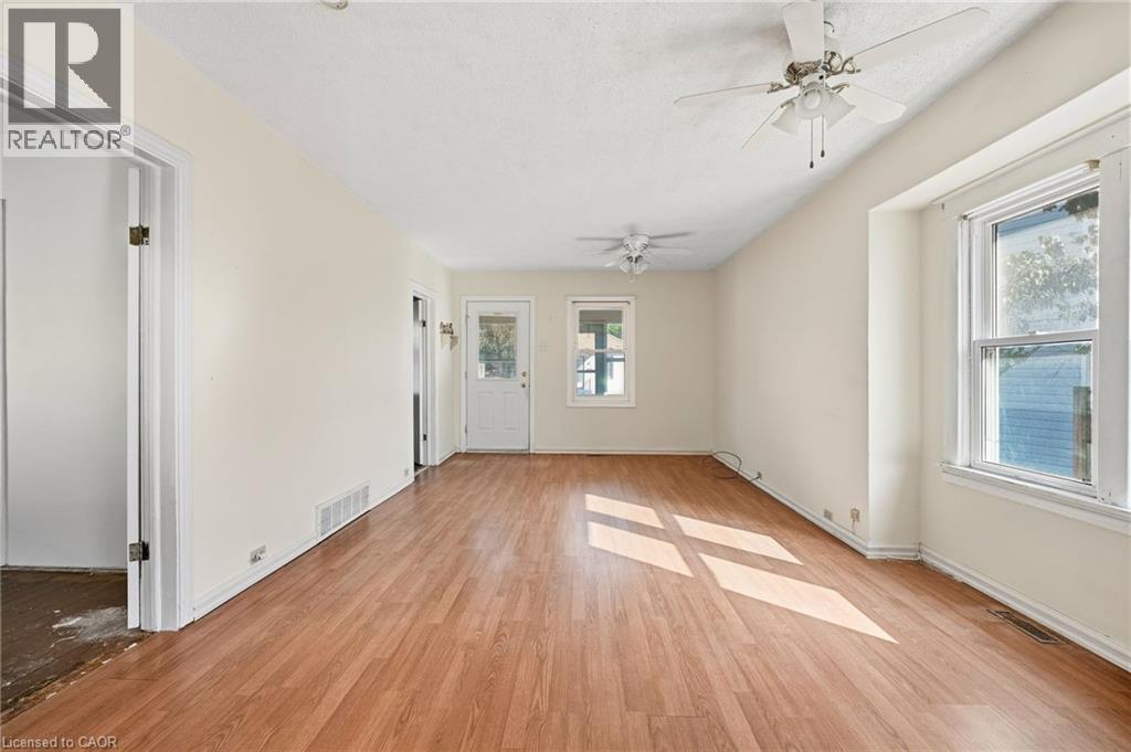 132 Grass Avenue, St. Catharines, Ontario  L2R 1T4 - Photo 7 - 40868054