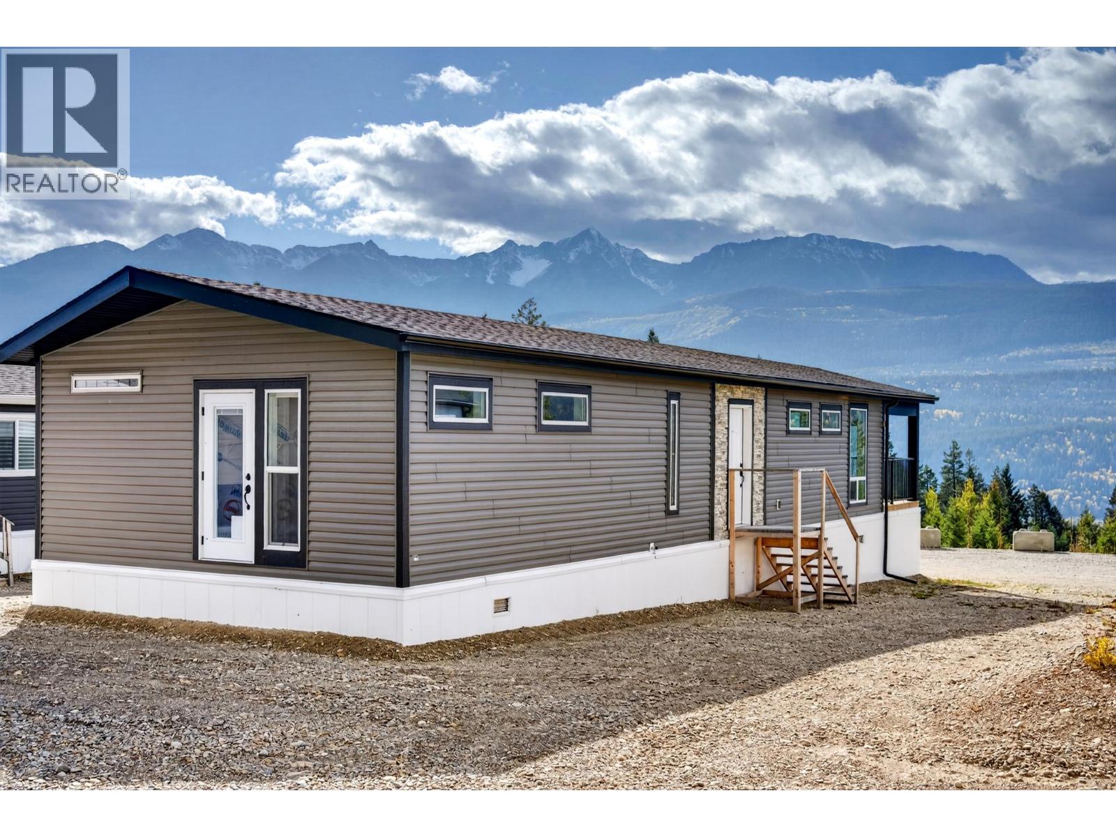 470 Reflection Lake Road Unit# 46, Golden, British Columbia  V0A 1H6 - Photo 2 - 10403068