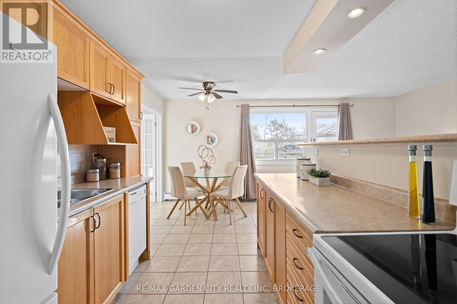 211 - 264 Oakdale Avenue, St. Catharines, Ontario  L2P 2K4 - Photo 8 - X13880694
